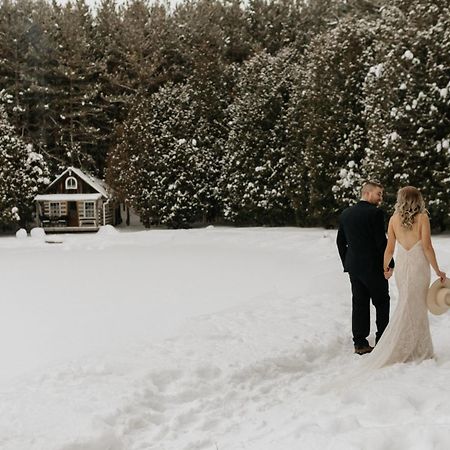 A Rustic Cabin In The Woods Orangeville Bagian luar foto